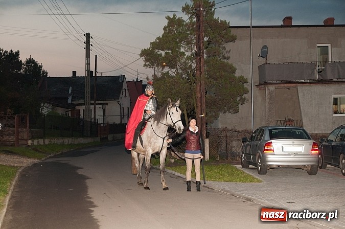 Zdjęcie w galerii na portalu naszraciborz.pl: O tym, jak święty  Marcin do Floriana świętego w Markowicach zajechał… wiadomości z regionu