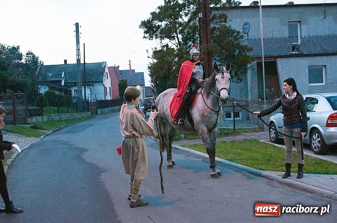 Zdjęcie w galerii na portalu naszraciborz.pl: O tym, jak święty  Marcin do Floriana świętego w Markowicach zajechał… wiadomości z regionu