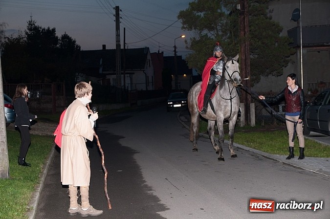 Zdjęcie w galerii na portalu naszraciborz.pl: O tym, jak święty  Marcin do Floriana świętego w Markowicach zajechał… wiadomości z regionu