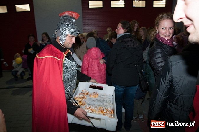 Zdjęcie w galerii na portalu naszraciborz.pl: O tym, jak święty  Marcin do Floriana świętego w Markowicach zajechał… wiadomości z regionu