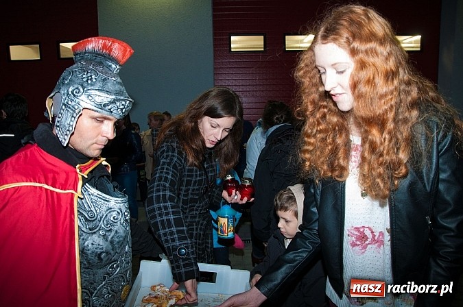 Zdjęcie w galerii na portalu naszraciborz.pl: O tym, jak święty  Marcin do Floriana świętego w Markowicach zajechał… wiadomości z regionu