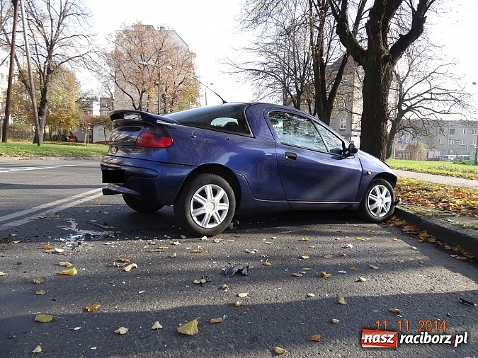 Zdjęcie w galerii na portalu naszraciborz.pl: Kierująca oplem tigrą wymusiła pierwszeństwo i wjechała w seata wiadomości z regionu