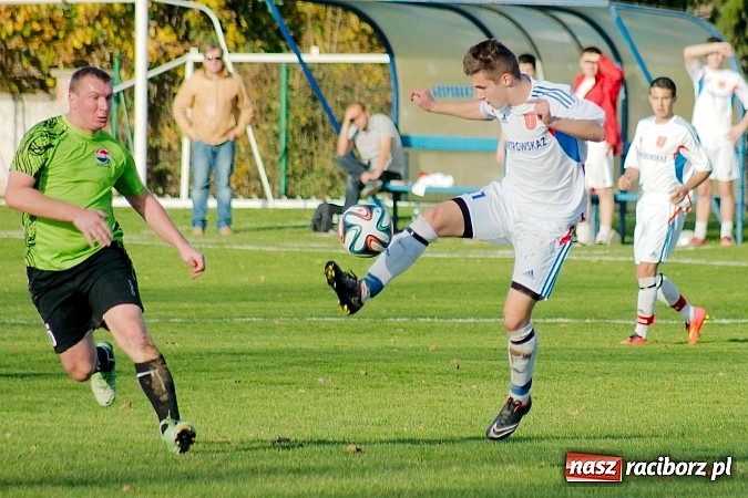Zdjęcie w galerii na portalu naszraciborz.pl: Bezbarwne zwycięstwo Krzanowic z Cyprzanowem. Wicemistrzostwo gospodarzy na p&oacute;łmetku sezonu wiadomości z regionu