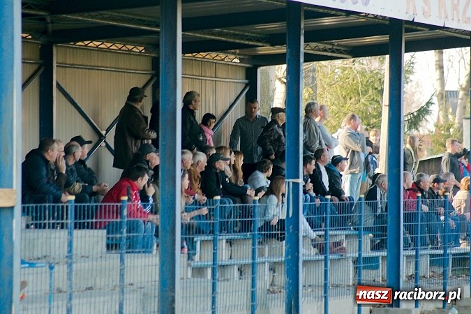 Zdjęcie w galerii na portalu naszraciborz.pl: Bezbarwne zwycięstwo Krzanowic z Cyprzanowem. Wicemistrzostwo gospodarzy na p&oacute;łmetku sezonu wiadomości z regionu