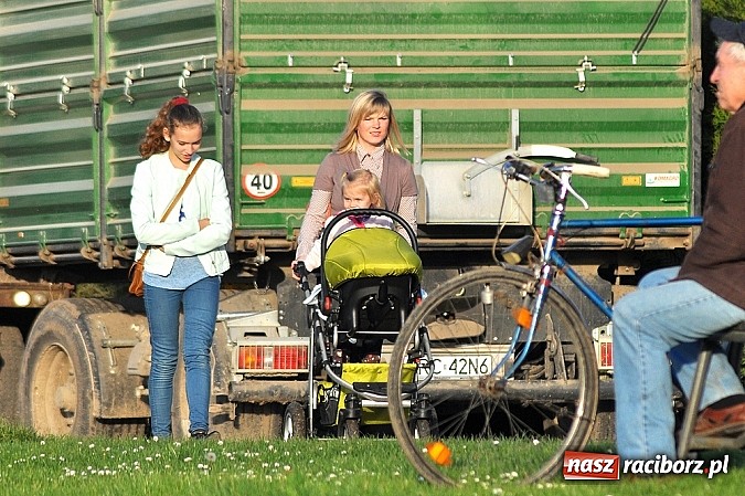 Zdjęcie w galerii na portalu naszraciborz.pl: Zameczek Czernica zwyciężył z Pawłowem wiadomości z regionu