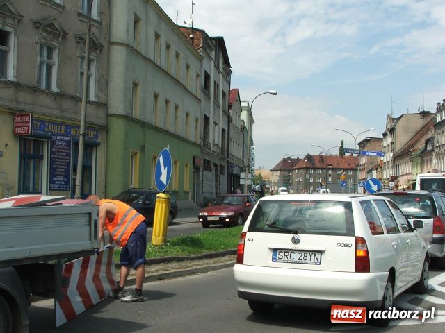 Zdjęcie w galerii na portalu naszraciborz.pl: Kierowco! Punkt 11.40 zamknięto wyjazd wiadomości z regionu