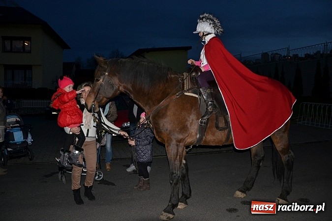 Zdjęcie w galerii na portalu naszraciborz.pl: Święty Marcin zawitał do Owsiszcz wiadomości z regionu