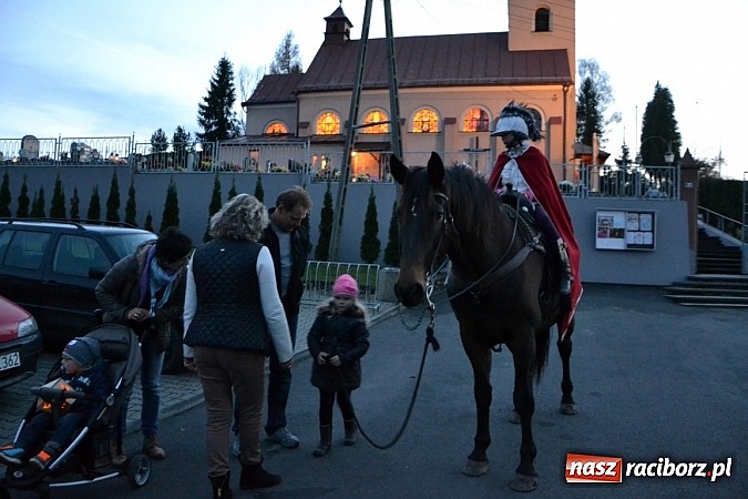 Zdjęcie w galerii na portalu naszraciborz.pl: Święty Marcin zawitał do Owsiszcz wiadomości z regionu