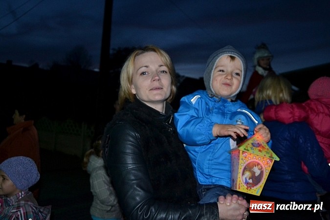 Zdjęcie w galerii na portalu naszraciborz.pl: Święty Marcin zawitał do Owsiszcz wiadomości z regionu