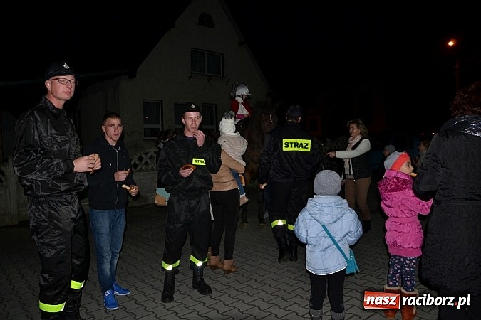 Zdjęcie w galerii na portalu naszraciborz.pl: Święty Marcin zawitał do Owsiszcz wiadomości z regionu