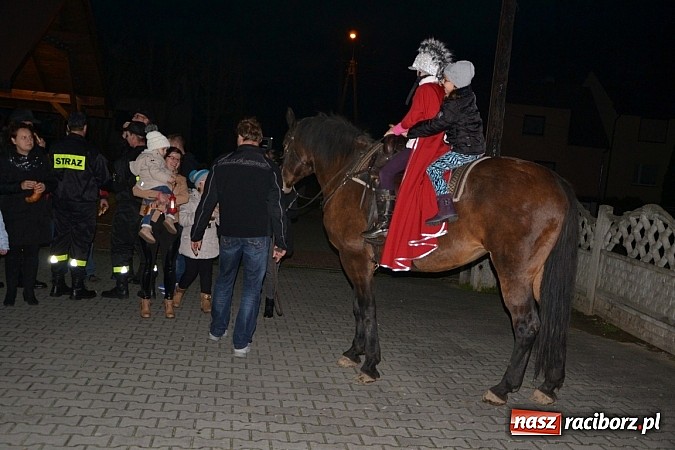 Zdjęcie w galerii na portalu naszraciborz.pl: Święty Marcin zawitał do Owsiszcz wiadomości z regionu