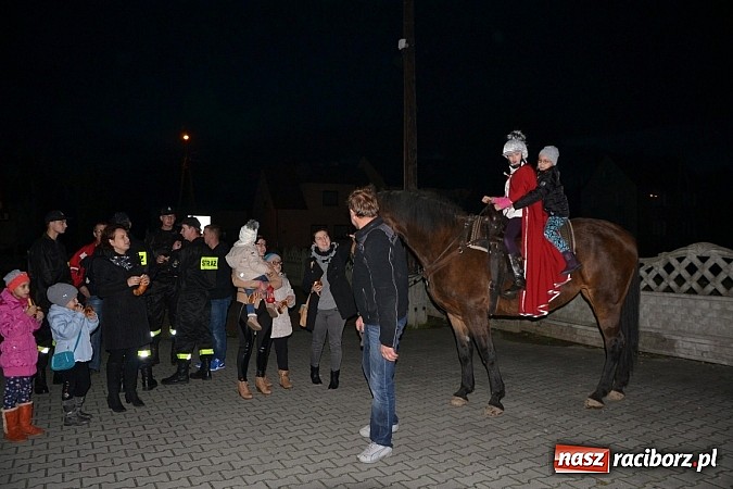 Zdjęcie w galerii na portalu naszraciborz.pl: Święty Marcin zawitał do Owsiszcz wiadomości z regionu