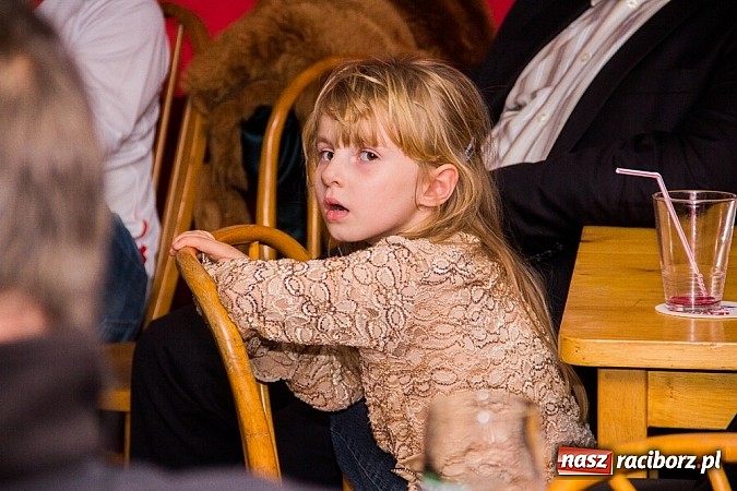 Zdjęcie w galerii na portalu naszraciborz.pl: Pieśni patriotyczne na Końcu Świata wiadomości z regionu