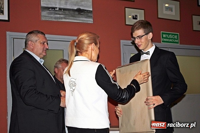 Zdjęcie w galerii na portalu naszraciborz.pl: Uczeń ZSOMS najlepszym zawodnikiem sezonu triathlonowego! wiadomości z regionu