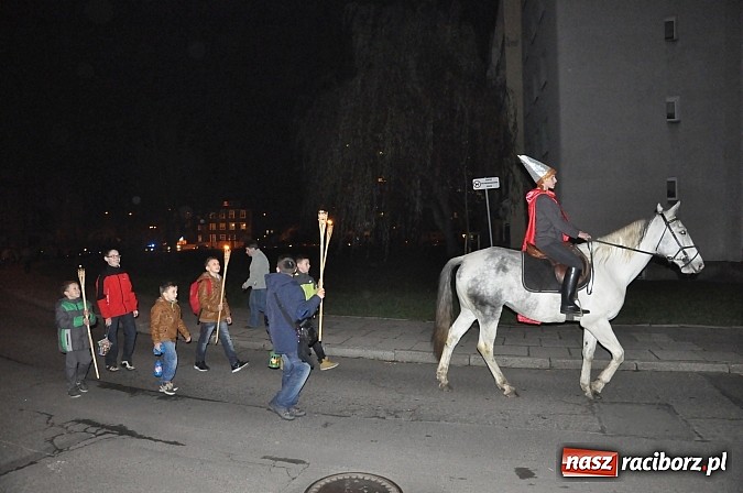 Zdjęcie w galerii na portalu naszraciborz.pl: Wielka parada św. Marcina na Ostrogu wiadomości z regionu