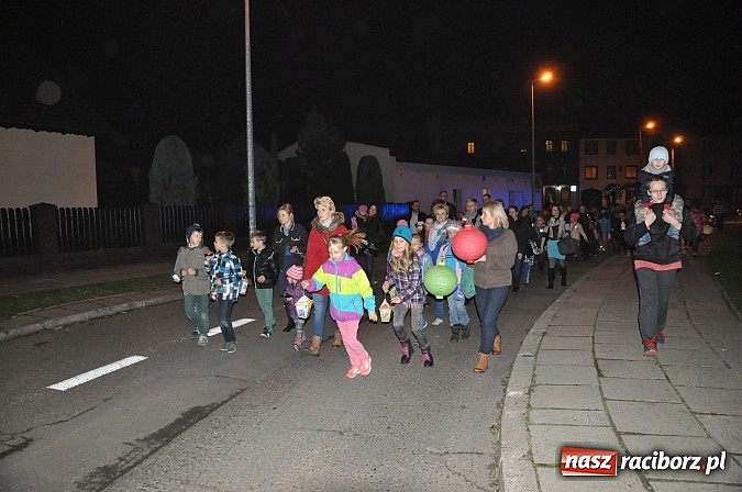 Zdjęcie w galerii na portalu naszraciborz.pl: Wielka parada św. Marcina na Ostrogu wiadomości z regionu