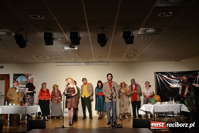 Zdjęcie w galerii na portalu naszraciborz.pl: Radni pożegnali się dziś na zamku. Odsłonięto tablicę upamiętniającą księcia Mieszka IV wiadomości z regionu