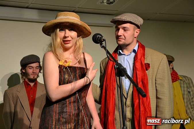 Zdjęcie w galerii na portalu naszraciborz.pl: Radni pożegnali się dziś na zamku. Odsłonięto tablicę upamiętniającą księcia Mieszka IV wiadomości z regionu