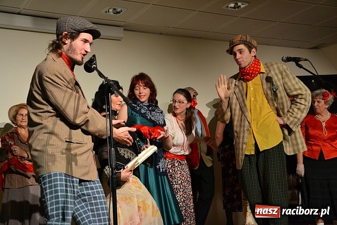 Zdjęcie w galerii na portalu naszraciborz.pl: Radni pożegnali się dziś na zamku. Odsłonięto tablicę upamiętniającą księcia Mieszka IV wiadomości z regionu