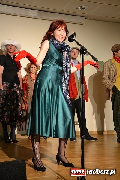 Zdjęcie w galerii na portalu naszraciborz.pl: Radni pożegnali się dziś na zamku. Odsłonięto tablicę upamiętniającą księcia Mieszka IV wiadomości z regionu