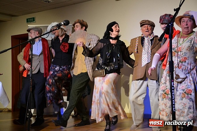 Zdjęcie w galerii na portalu naszraciborz.pl: Radni pożegnali się dziś na zamku. Odsłonięto tablicę upamiętniającą księcia Mieszka IV wiadomości z regionu