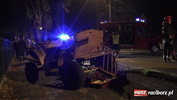 Zdjęcie w galerii na portalu naszraciborz.pl: Trzy osoby ranne w wypadku bryczki w Kuźni Raciborskiej. TIR spłoszył konie! wiadomości z regionu