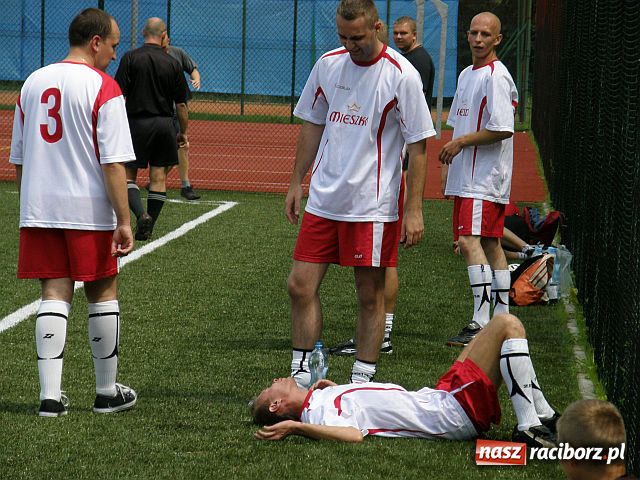 Zdjęcie w galerii na portalu naszraciborz.pl: Pierwszy turniej tego lata na Orliku wygrali 