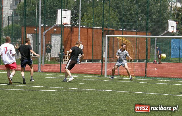 Zdjęcie w galerii na portalu naszraciborz.pl: Pierwszy turniej tego lata na Orliku wygrali 