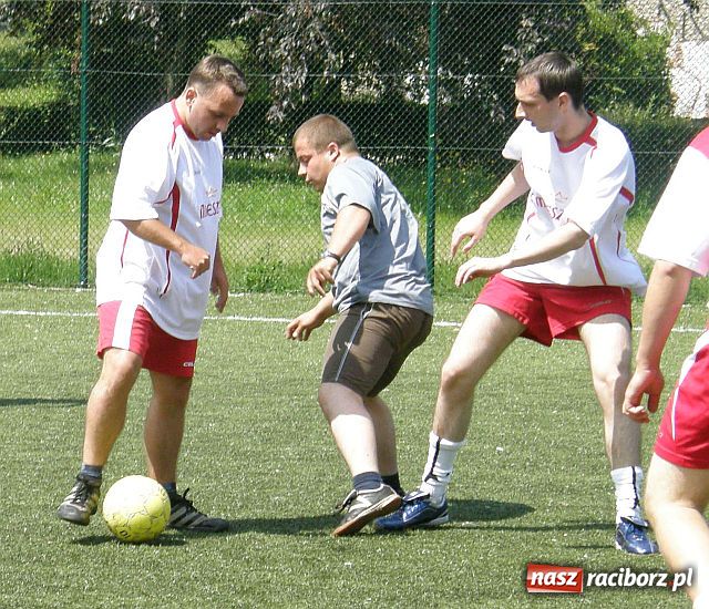 Zdjęcie w galerii na portalu naszraciborz.pl: Pierwszy turniej tego lata na Orliku wygrali 