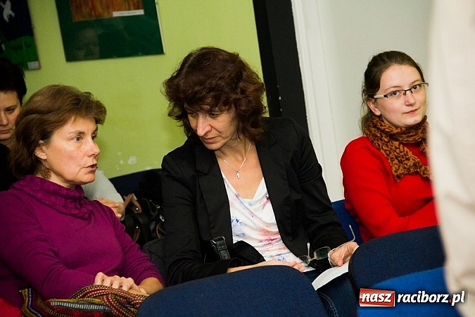 Zdjęcie w galerii na portalu naszraciborz.pl: Spektakl Juliet na scenie MDK wiadomości z regionu