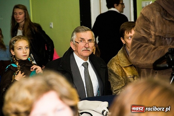 Zdjęcie w galerii na portalu naszraciborz.pl: Spektakl Juliet na scenie MDK wiadomości z regionu