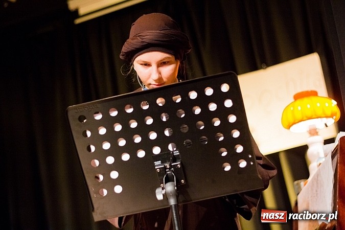 Zdjęcie w galerii na portalu naszraciborz.pl: Spektakl Juliet na scenie MDK wiadomości z regionu