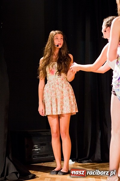 Zdjęcie w galerii na portalu naszraciborz.pl: Spektakl Juliet na scenie MDK wiadomości z regionu