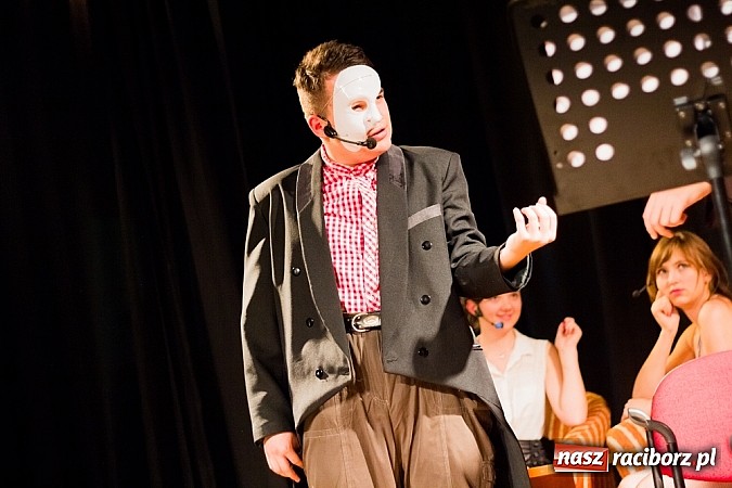 Zdjęcie w galerii na portalu naszraciborz.pl: Spektakl Juliet na scenie MDK wiadomości z regionu