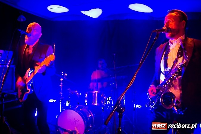 Zdjęcie w galerii na portalu naszraciborz.pl: Koncert Voo Voo na Końcu Świata wiadomości z regionu