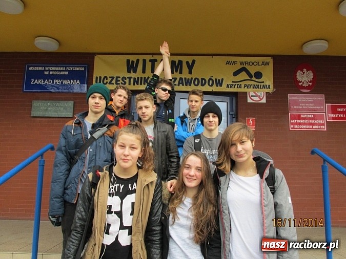 Zdjęcie w galerii na portalu naszraciborz.pl: Srebro Weroniki Knapik w Międzynarodowych Zawodach Pływackich we Wrocławiu wiadomości z regionu