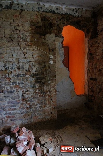 Zdjęcie w galerii na portalu naszraciborz.pl: Warto wierzyć w ludzi. Piękne Anioły remontują pokoje w Kornowacu! wiadomości z regionu