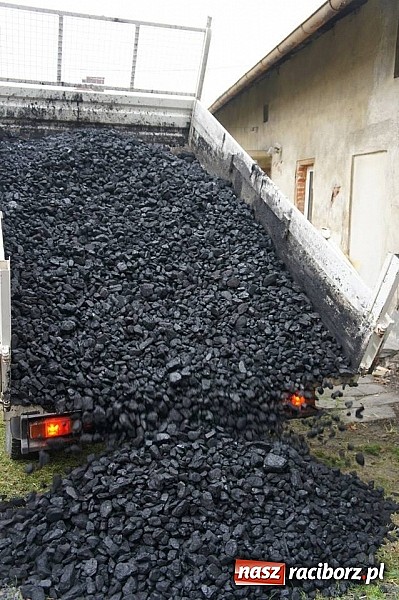 Zdjęcie w galerii na portalu naszraciborz.pl: Warto wierzyć w ludzi. Piękne Anioły remontują pokoje w Kornowacu! wiadomości z regionu