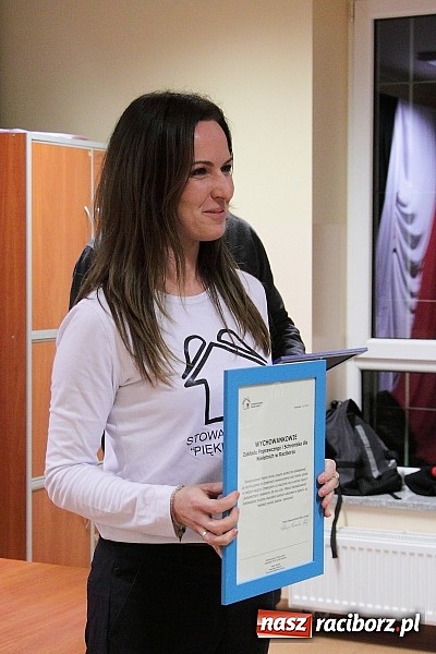 Zdjęcie w galerii na portalu naszraciborz.pl: Warto wierzyć w ludzi. Piękne Anioły remontują pokoje w Kornowacu! wiadomości z regionu