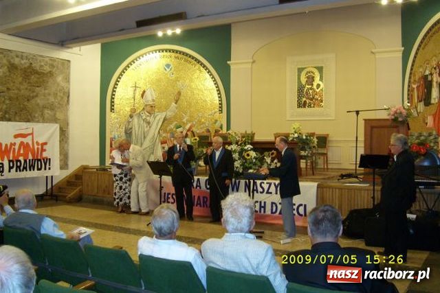 Zdjęcie w galerii na portalu naszraciborz.pl: Kresowiacy z Raciborza na Jasnej Górze  wiadomości z regionu