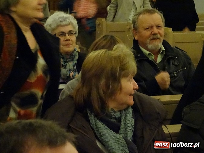 Zdjęcie w galerii na portalu naszraciborz.pl: Okrągły Stół w Kobyli wiadomości z regionu
