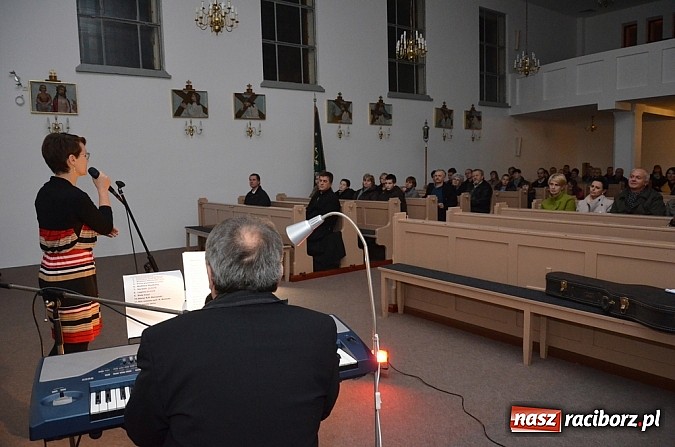 Zdjęcie w galerii na portalu naszraciborz.pl: Okrągły Stół w Kobyli wiadomości z regionu