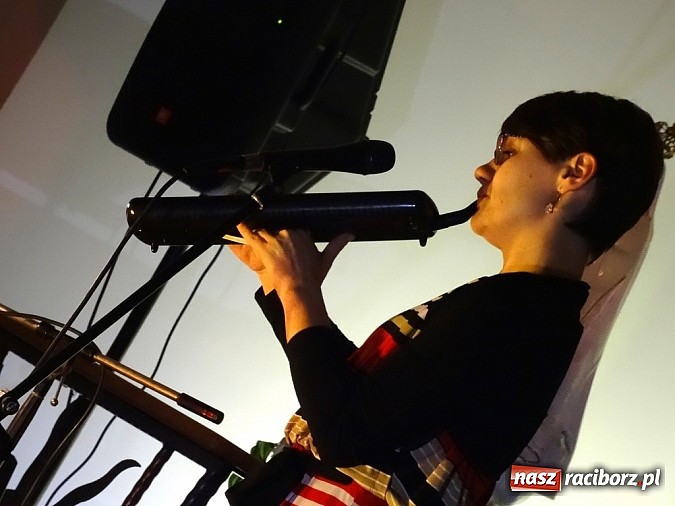 Zdjęcie w galerii na portalu naszraciborz.pl: Okrągły Stół w Kobyli wiadomości z regionu