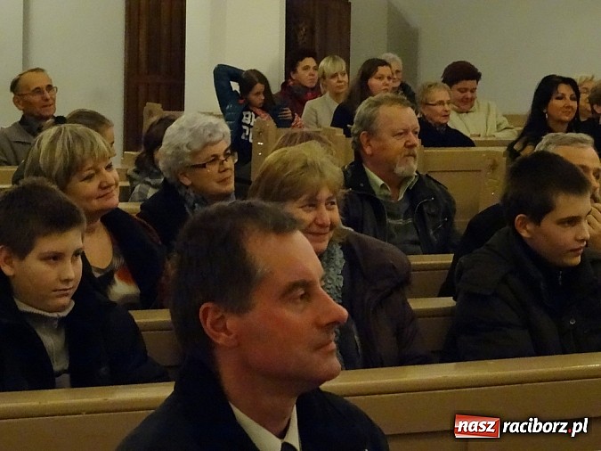 Zdjęcie w galerii na portalu naszraciborz.pl: Okrągły Stół w Kobyli wiadomości z regionu