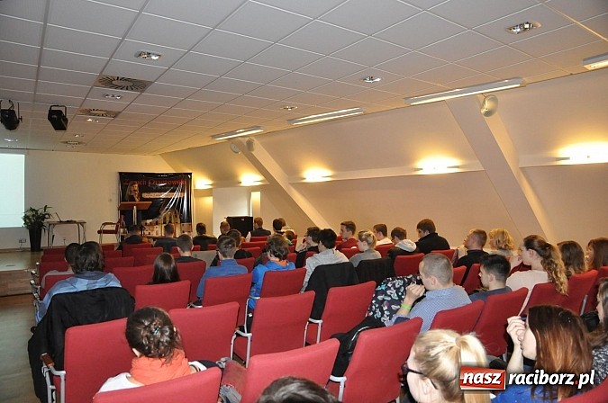 Zdjęcie w galerii na portalu naszraciborz.pl: Światowy Tydzień Przedsiębiorczości. Na zamku mówiono o zarabianiu w turystyce wiadomości z regionu