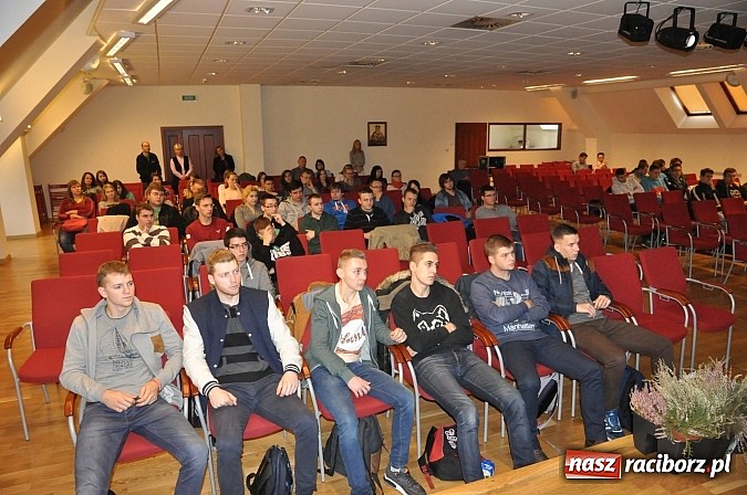 Zdjęcie w galerii na portalu naszraciborz.pl: Światowy Tydzień Przedsiębiorczości. Na zamku mówiono o zarabianiu w turystyce wiadomości z regionu