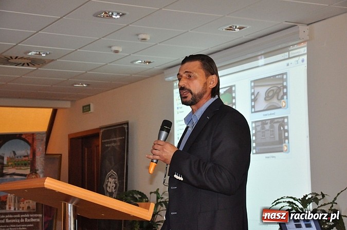 Zdjęcie w galerii na portalu naszraciborz.pl: Światowy Tydzień Przedsiębiorczości. Na zamku mówiono o zarabianiu w turystyce wiadomości z regionu