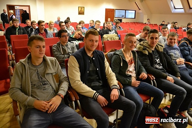 Zdjęcie w galerii na portalu naszraciborz.pl: Światowy Tydzień Przedsiębiorczości. Na zamku mówiono o zarabianiu w turystyce wiadomości z regionu