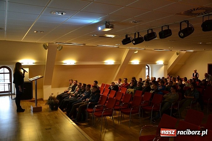 Zdjęcie w galerii na portalu naszraciborz.pl: Światowy Tydzień Przedsiębiorczości. Na zamku mówiono o zarabianiu w turystyce wiadomości z regionu