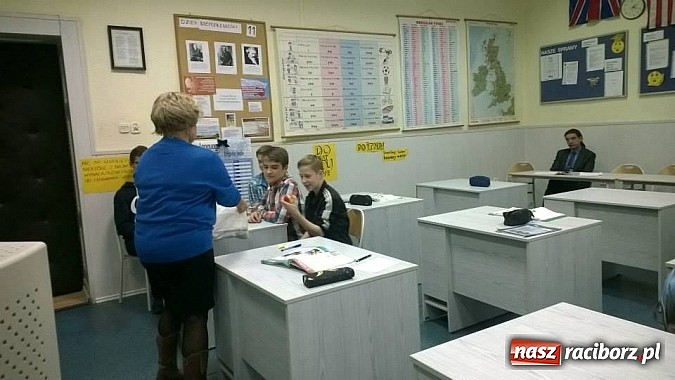Zdjęcie w galerii na portalu naszraciborz.pl: Innowacyjna lekcja języka angielskiego w G5 wiadomości z regionu